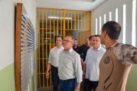 Gestores da polícia penal do Paraná realizam visita técnica no sistema prisional cearense