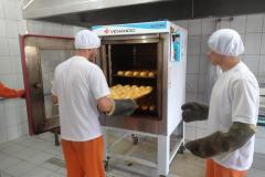 Em Ponta Grossa, 13 custodiados se formam no curso profissionalizante de padeiro