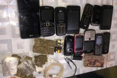 Agentes penitenciários impedem entrada de 13 celulares na Penitenciária Estadual de Cascavel